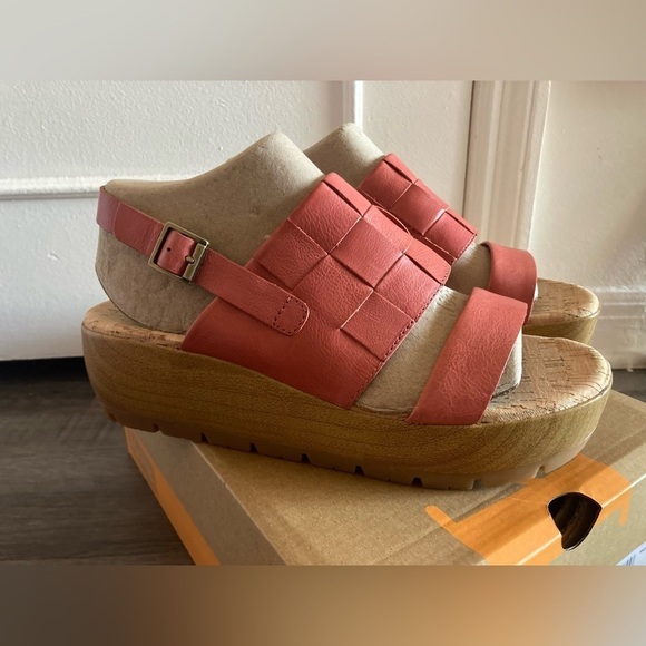 Korks-ease Freya Platform Sandals Dusty Red Leather New with box - Picture 1 of 9
